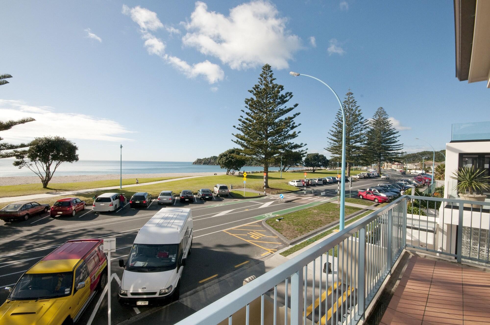 Pavilion Beachfront Alojamiento Mount Maunganui Exterior foto