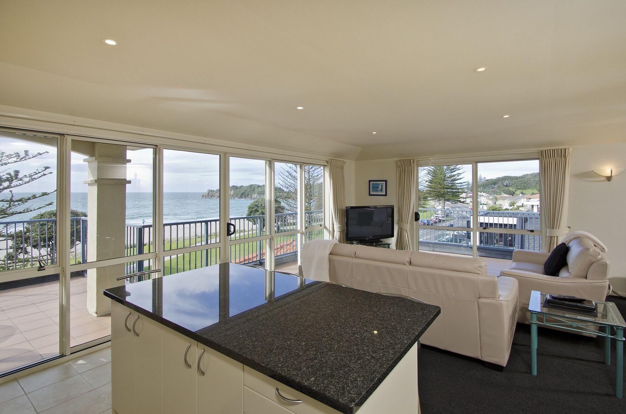 Pavilion Beachfront Alojamiento Mount Maunganui Exterior foto