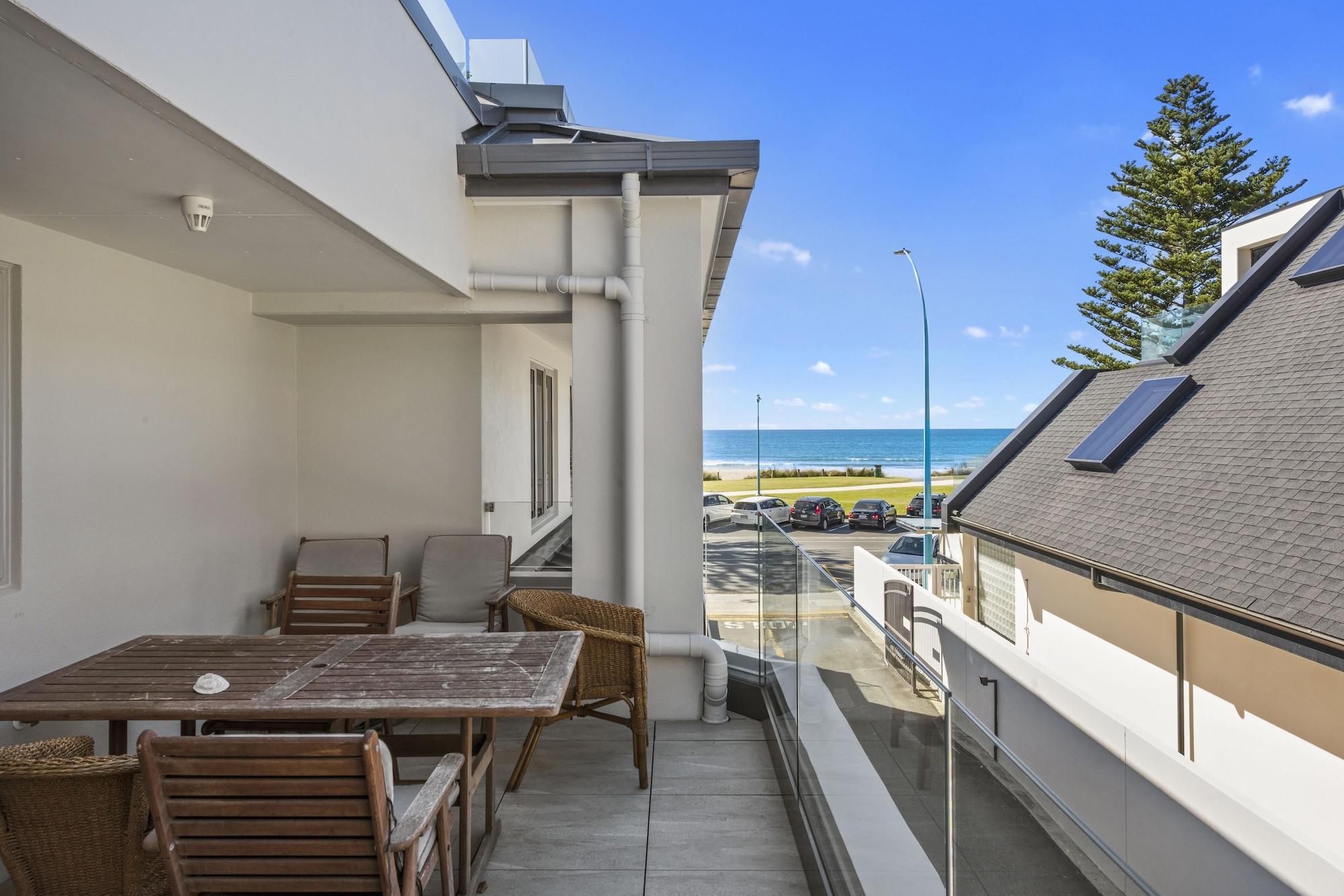 Pavilion Beachfront Alojamiento Mount Maunganui Exterior foto