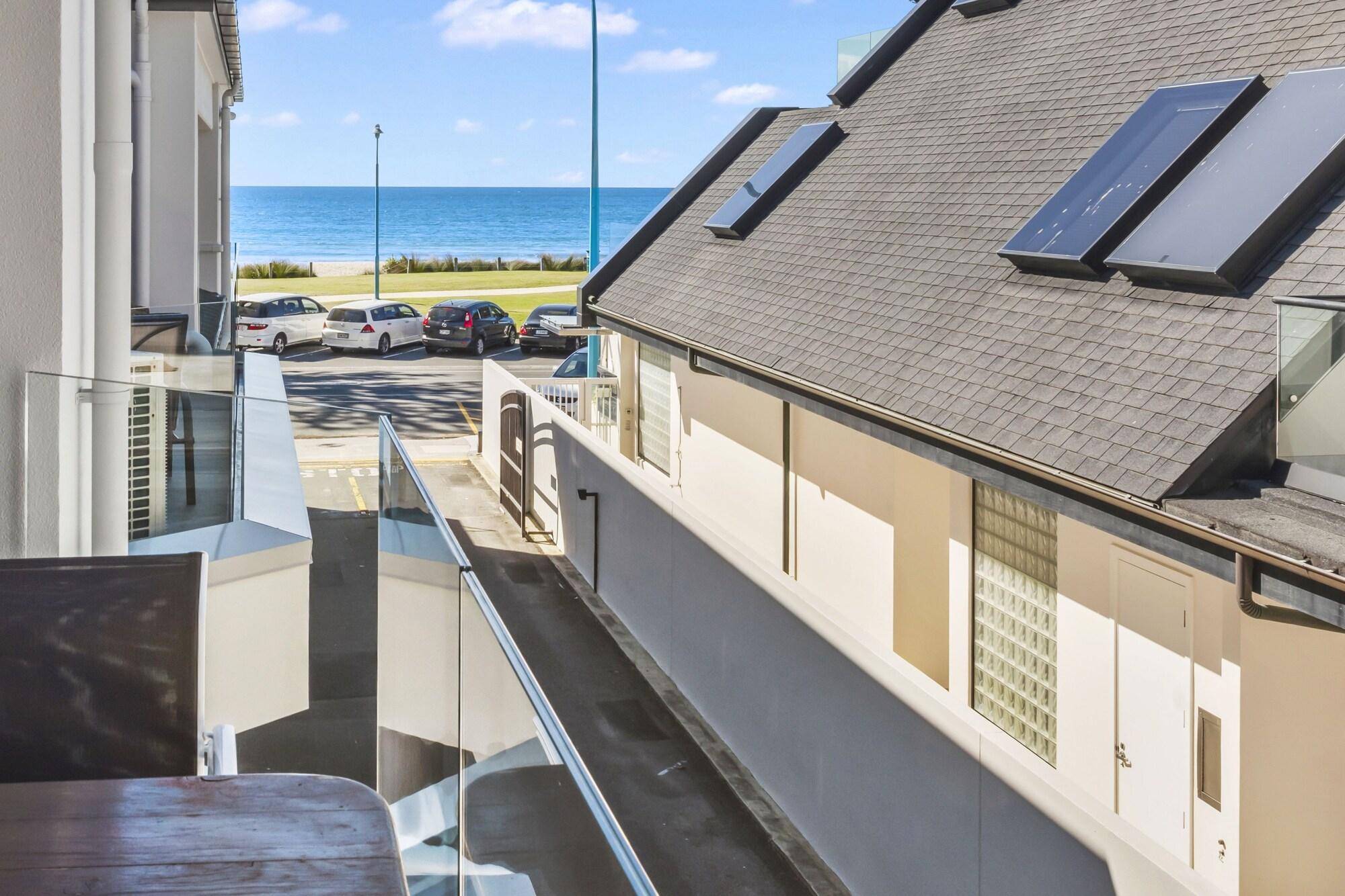 Pavilion Beachfront Alojamiento Mount Maunganui Exterior foto