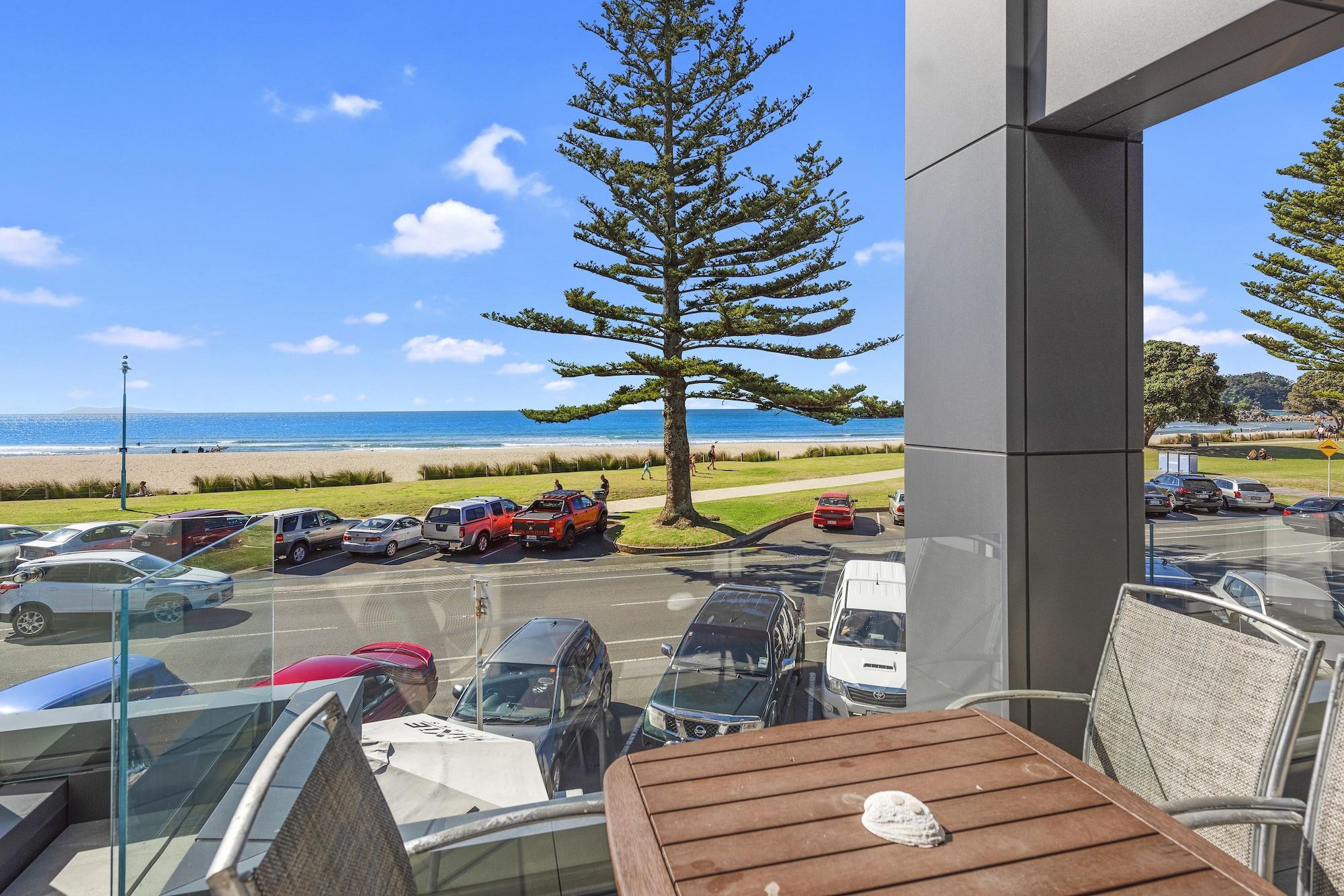 Pavilion Beachfront Alojamiento Mount Maunganui Exterior foto